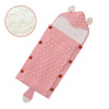 Nid d'ange bébé doux et pratique avec doublure en polaire. Modèle rose.