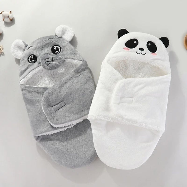 Nids d'Ange Bébé avec options de designs pour animaux adorables : éléphant gris et panda blanc.