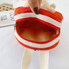 Intérieur spacieux du sac à dos maternelle personnalisé rouge, pratique pour enfants.