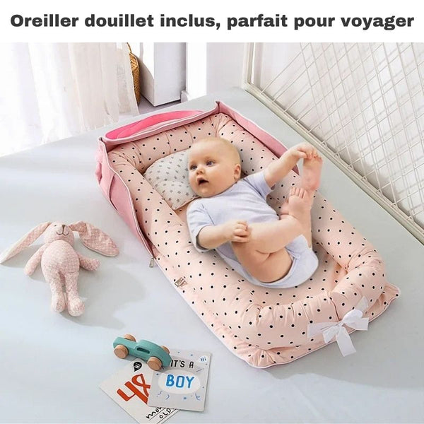 Réducteur de Lit Bébé sécurisé et pratique pour un sommeil paisible en déplacement.