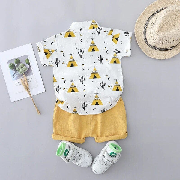 Dos de l'ensemble pour bébé garçon avec motifs cactus et tentes jaunes