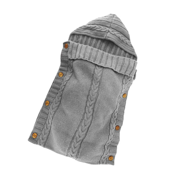 Design raffiné du Nid d'Ange Emmaillotage gris avec tricot et boutons fonctionnels.