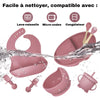 Caractéristiques des pièces du set repas pour bébé, montrant leur compatibilité avec le lave-vaisselle, micro-ondes et congélateur.
