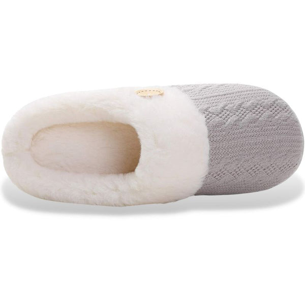 Vue de dessus d'un chausson fourré Femme gris avec doublure en peluche blanche.