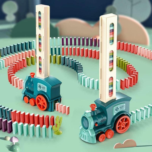 Train Domino Automatique en action avec parcours circulaire de dominos.