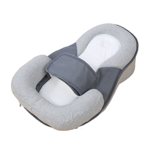 Coussin Bébé Anti-Reflux vide, vue de dessus avec cale et ceinture intégrées – Cocon d'Ange