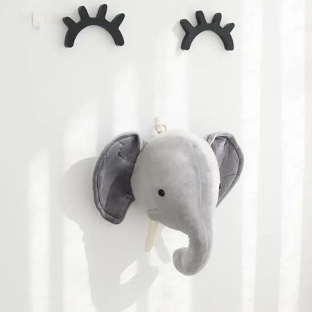 Tête animaux peluche : éléphanteau gris pour décoration murale chambre bébé.