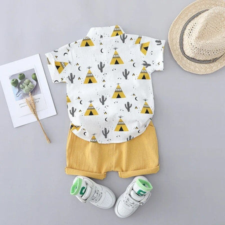 Dos de l'ensemble pour bébé garçon avec motifs cactus et tentes jaunes