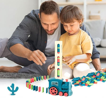 Moment ludique parent-enfant avec le Train Domino Automatique SmartTrain.