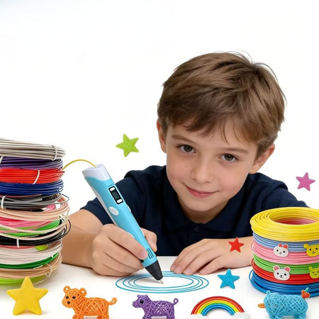 Enfant dessinant en 3D avec le stylo 3D MagicDraw et ses créations colorées - Cocon d'Ange